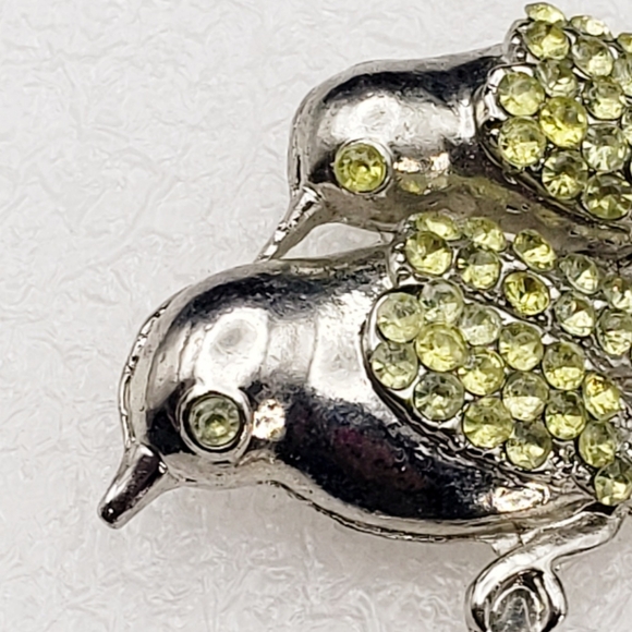 Lovebirds Sitting On a Branch Rhinestone Feathers Brooch - Picture 7 of 9